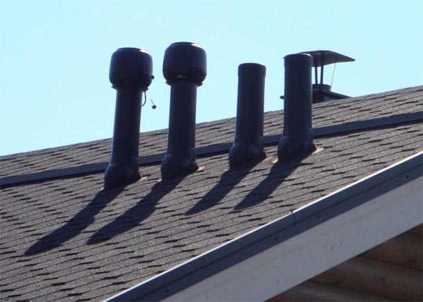 вентиляционные трубы на крыше