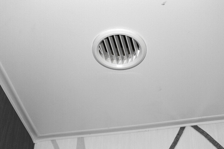 вентиляция в натяжном потолке